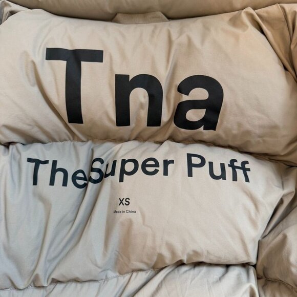 Aritzia TNA The Super Puff Climatte Down Puffer Jacket Size XS - Picture 6 of 6